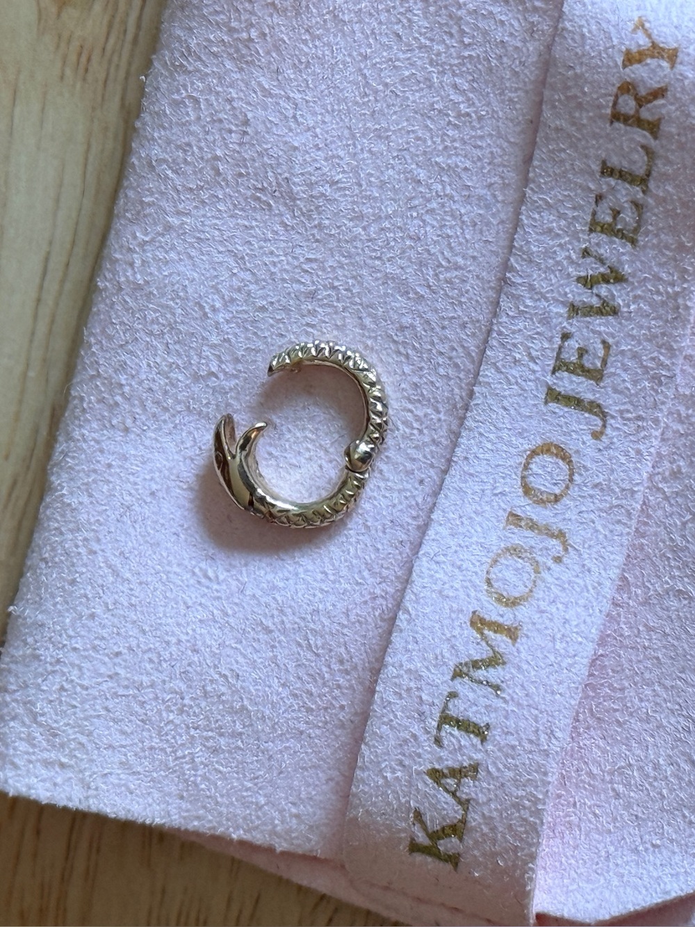 KatMojo Ouroboros Snake Connector - Gold - Picture 5 of 5